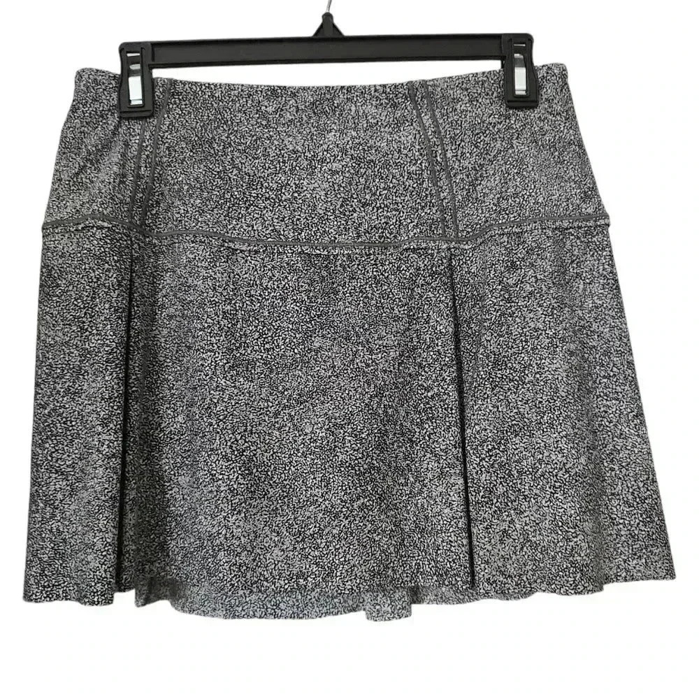 Lululemon Lost in Pace Skirt with shorts Sz 6T - Picture 8 of 9